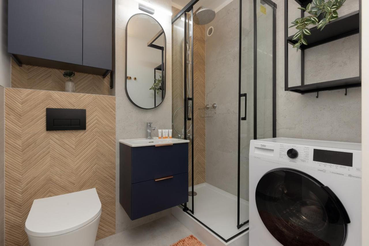 Apartment Family With Two Bedrooms And Balcony In By Renters Warschau